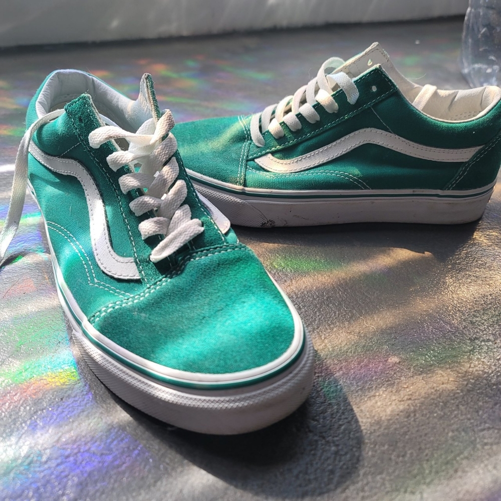 Green Van's size 7 SOLD